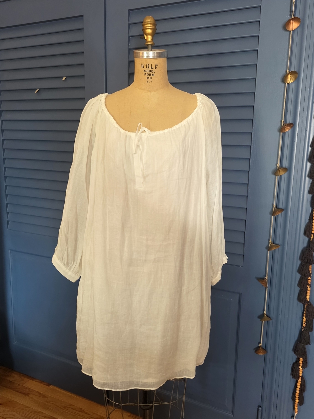 Banana Republic White Peasant Blouse